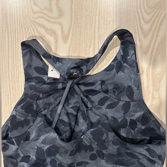 Old Navy Active PowerSoft Shelf-Bra Tank Top tonal leaf Size Medium floral - Picture 5 of 7